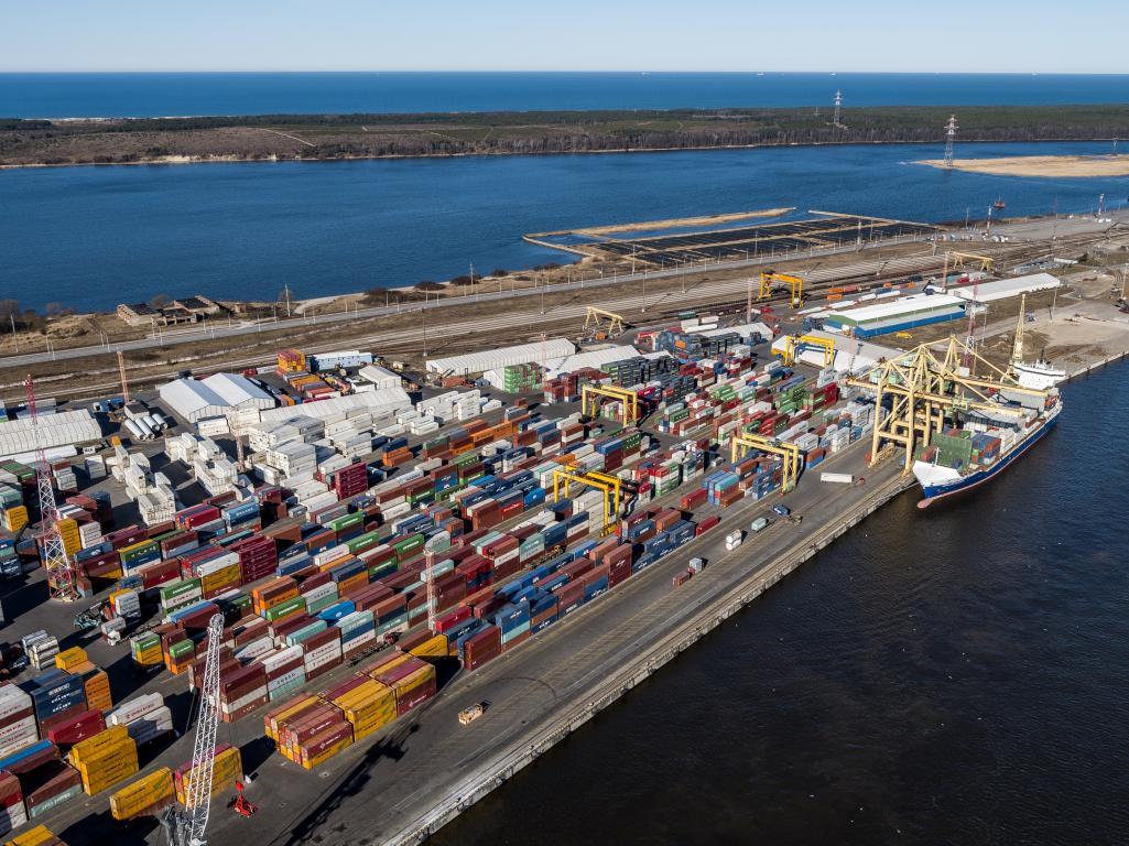 Klaip da Port Advances Infrastructure For Wind Development Container News