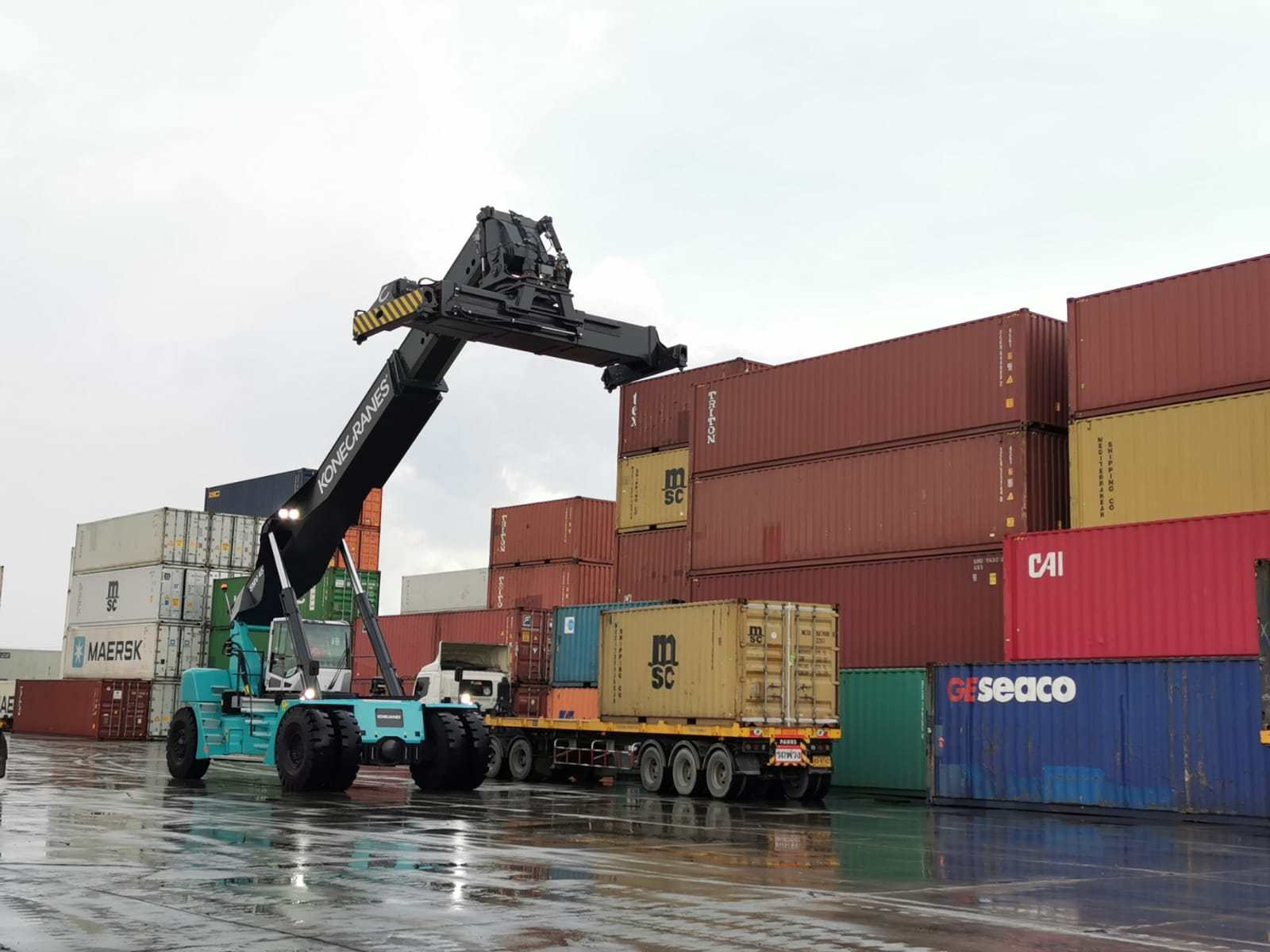 Konecranes Lift Trucks_Flow Drive Reachstacker_Thailand Container News