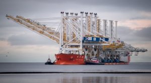 shipping container cranes