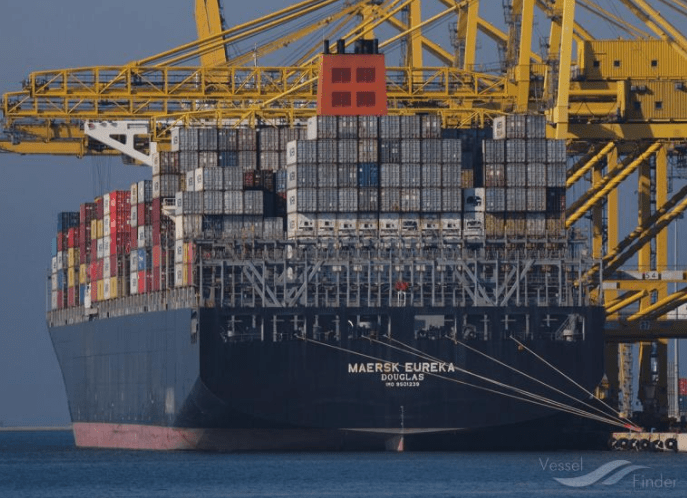 Maersk Eureka suffers engine failure on the Pacific - MBF
