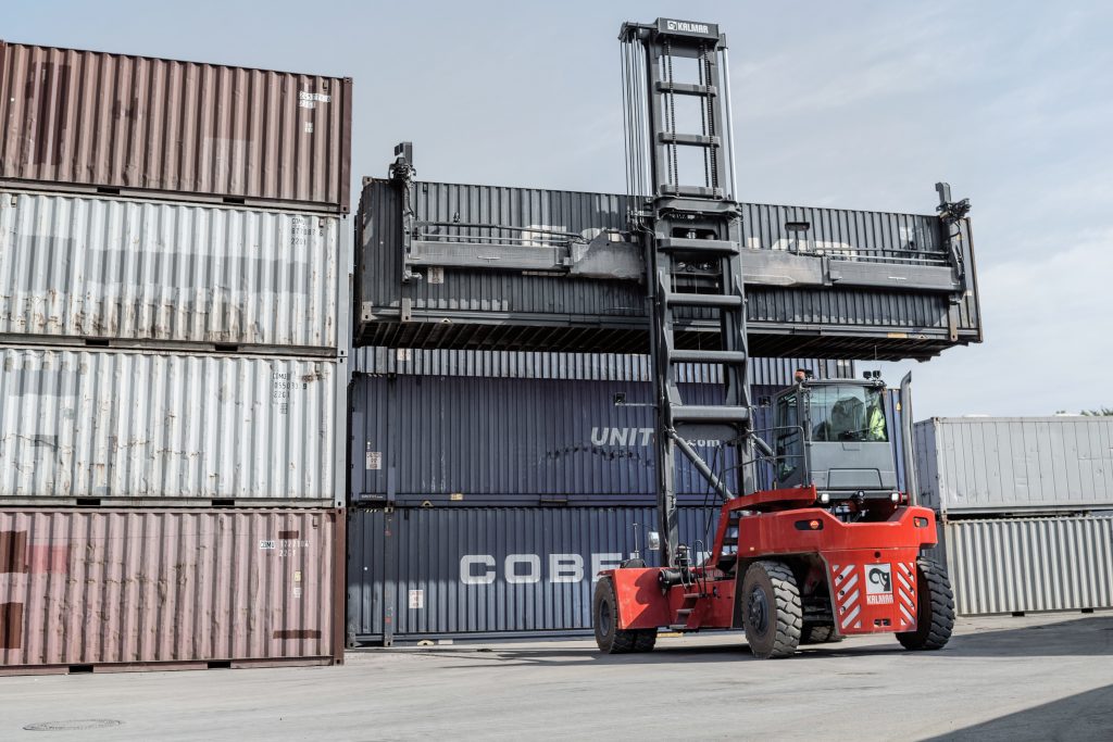 Yilport closes Kalmar deal to equip facilities worldwide - Container News