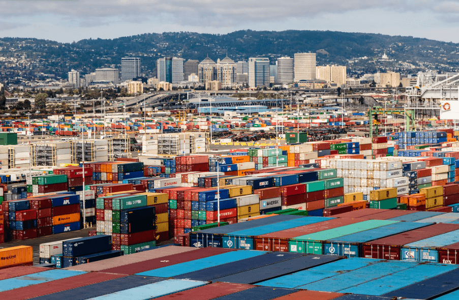 Port of Oakland sees box volume decrease, expects growth in the next months - Container News