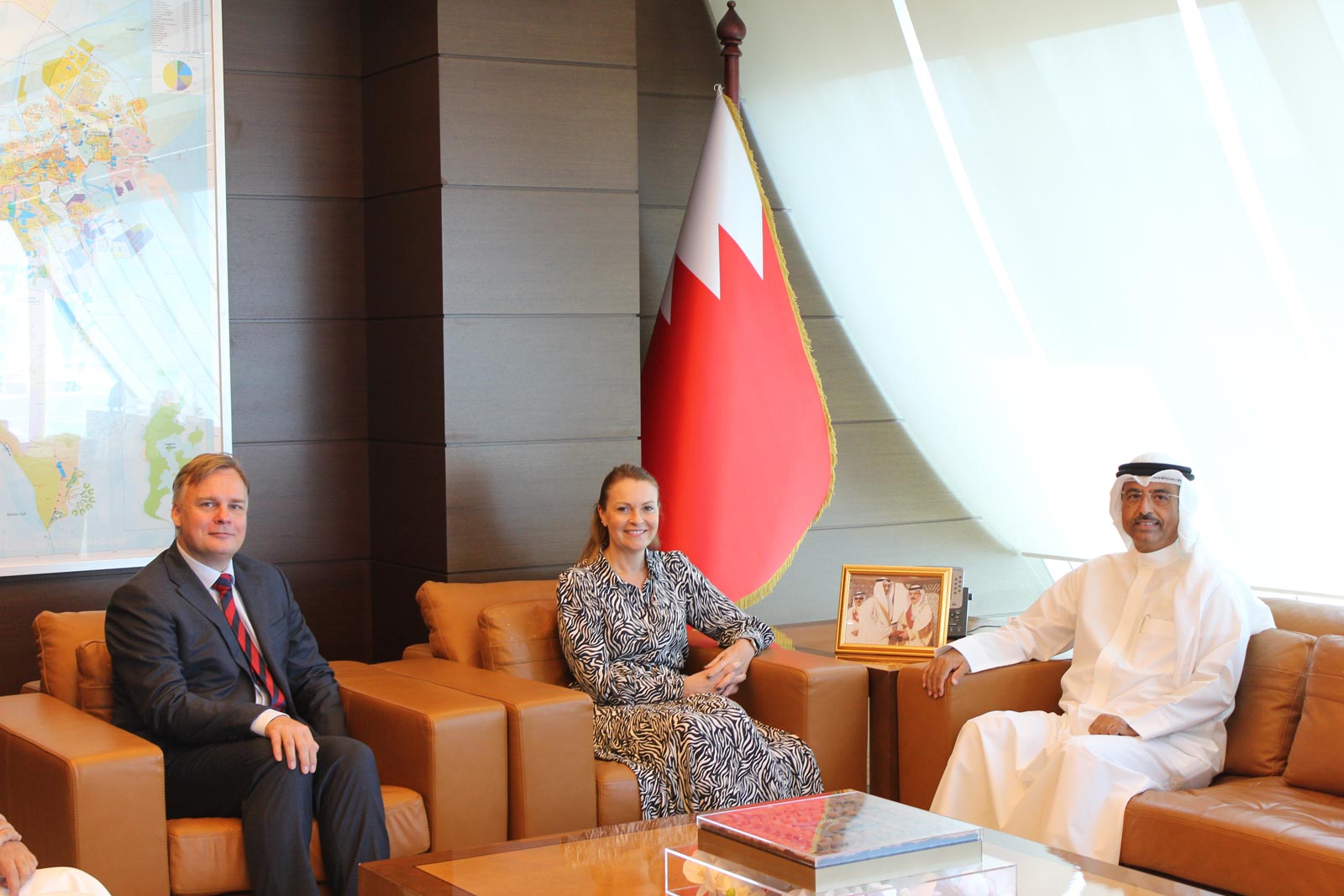 Bahraini government and APM Terminals aim to develop the country s