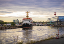 Bremerhaven launches green roro shipping corridor The ports of Bremerhaven, Antwerp and Gyeonggi Pyeongtaek in South Korea have announced the initiation of a green shipping corridor.