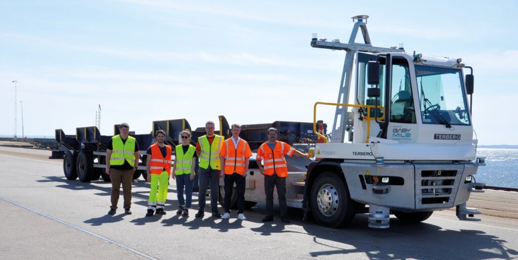 Autonomous terminal tractor testing begins at Sweden's port - Container ...