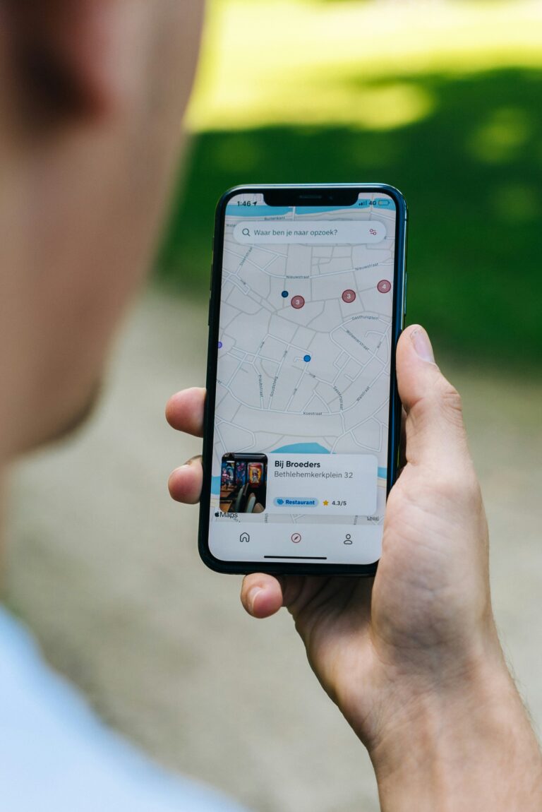 How Do You Know When Someone Stops Sharing Their Location on iPhone