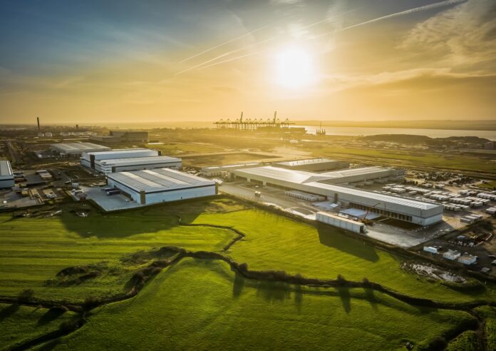 DP World London Gateway_Logistics Park_Port-1