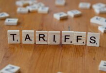 Freightos Weekly Update: More tariff threats, LNY rush easing, and winter storm disruptions