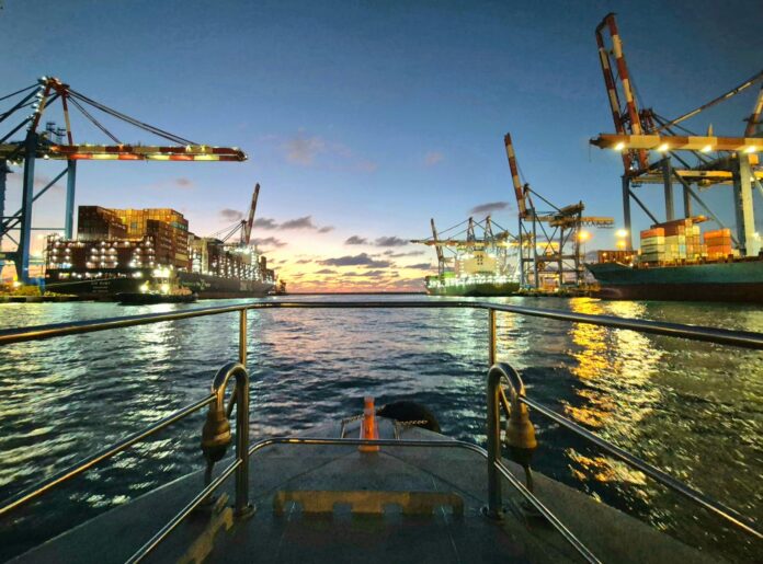 נמל אשדוד, צילום דניאל אלמוזלינו