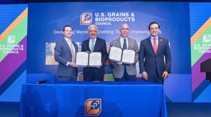 The Panama Canal and The U.S. Grains & BioProducts Council Sign Memorandum of Understanding