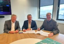 Mibau-Stema opens new Amsterdam Terminal Signing the agreement for the new terminal in Amsterdam. From left: Koen Overtoom (CEO, Port of Amsterdam), Frank Holzapfel (Managing Director Mibau-Stema Nederland B.V.), Jos van der Meer, Managing Director Mibau Stema Nederland B.V.)