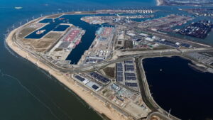 The European Investment Bank has agreed to lend EUR€90 million to the Port of Rotterdam to finance the installation of shore power facilities