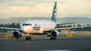 The Port of Portland has approved a ground lease for Alaska Airlines to construct a new maintenance operations hangar.