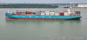 A Chinese ship owner, Juhe Wisdom Technology (Zhejiang), is renewing its fleet.On 11 April, Juhe ordered six 4,350 TEU...