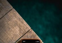 A Quick Mobile Aerial Work Platform Guide for Renters and Buyers