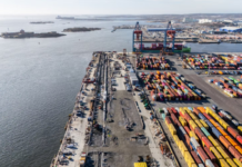 Port of Gothenburg awards dredging contract as Skandia Gateway project advances The Port of Gothenburg has signed a contract with Boskalis Sweden AB for blasting and dredging works forming part of the Skandia Gateway infrastructure project, valued at approximately EUR18 million.