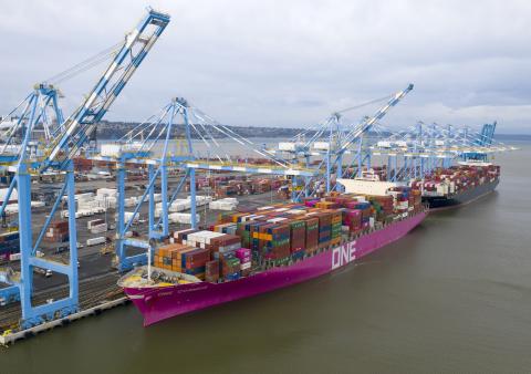NWSA and Husky Terminal highlight speed advantage with first FP2 vessel call