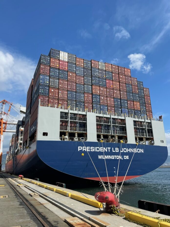 CMA CGM enhances Japan–US service with EX1 maiden call at Kobe