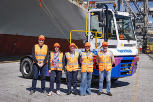 In the photo, from left to right: Simone Pacciardi, Head of EU Relations, Community Project Management and PNRR Funds Service – Eastern Ligurian Sea Port Authority; Federica Montaresi, Secretary General – Eastern Ligurian Sea Port Authority; Stefano Morelli, COO Inland Terminal & Customs – Contship; Denise Sofia, Head of ESG – Contship; and Marco Mondini, Trucking Manager La Spezia – Hannibal.