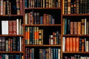 Getting the Library Shelves You Always Wanted: Choosing from the Best Trends