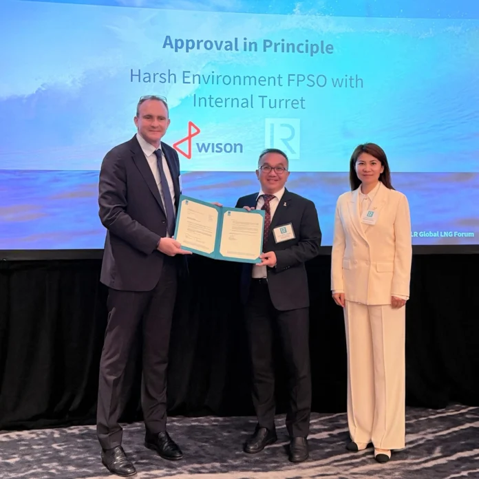 Andrew McKeran Chief Growth Officer, Lloyd’s Register; Loy Wee Meng, Senior Product Manager of Wison New Energies Co., Ltd FPSO Product Center; and Li Chaoyan, President, Americas, Wison New Energies Co., Ltd.
