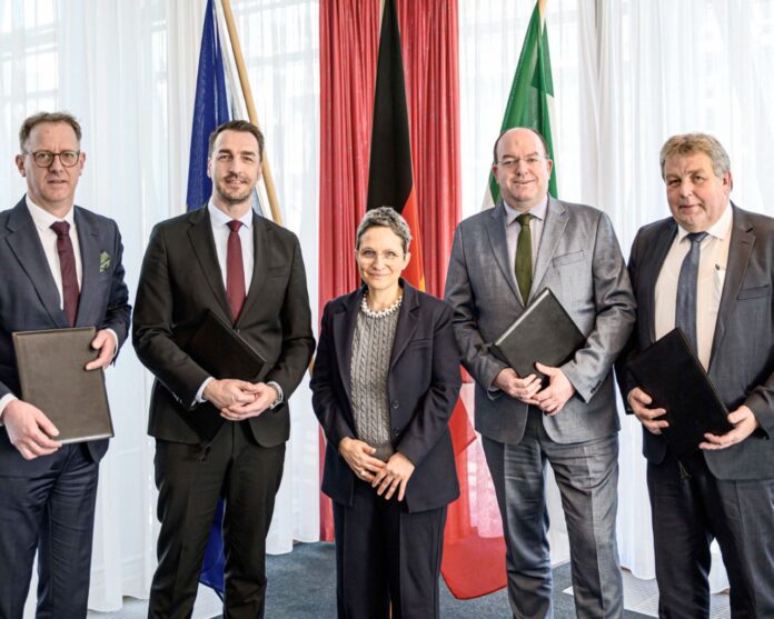 Rhenus joins alliance to strengthen Europe's inland waterways Rhenus joins alliance to strengthen Europe's inland waterways