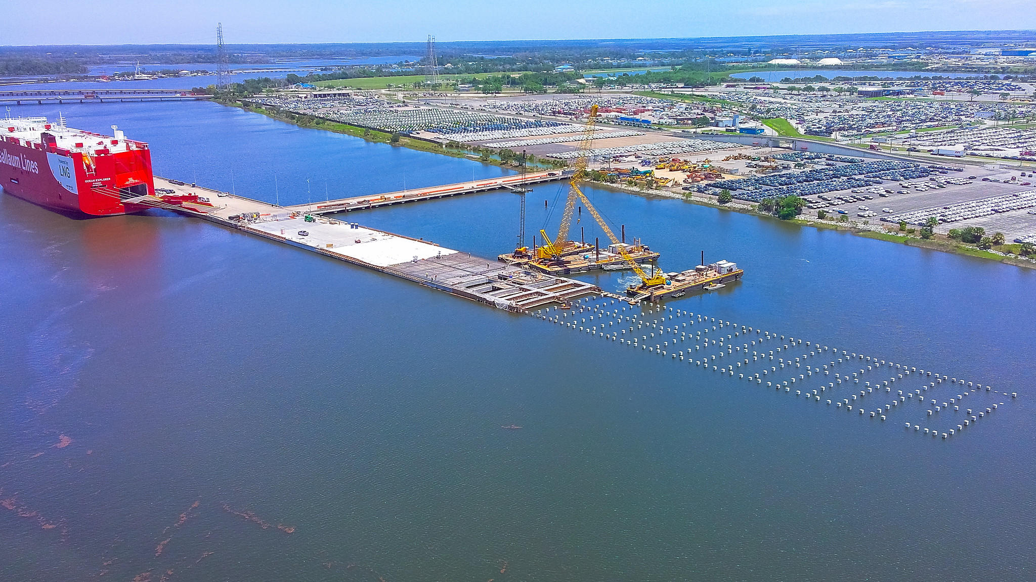 JAXPORT yeni araç iskelesi inşaatında yarı noktaya ulaştı