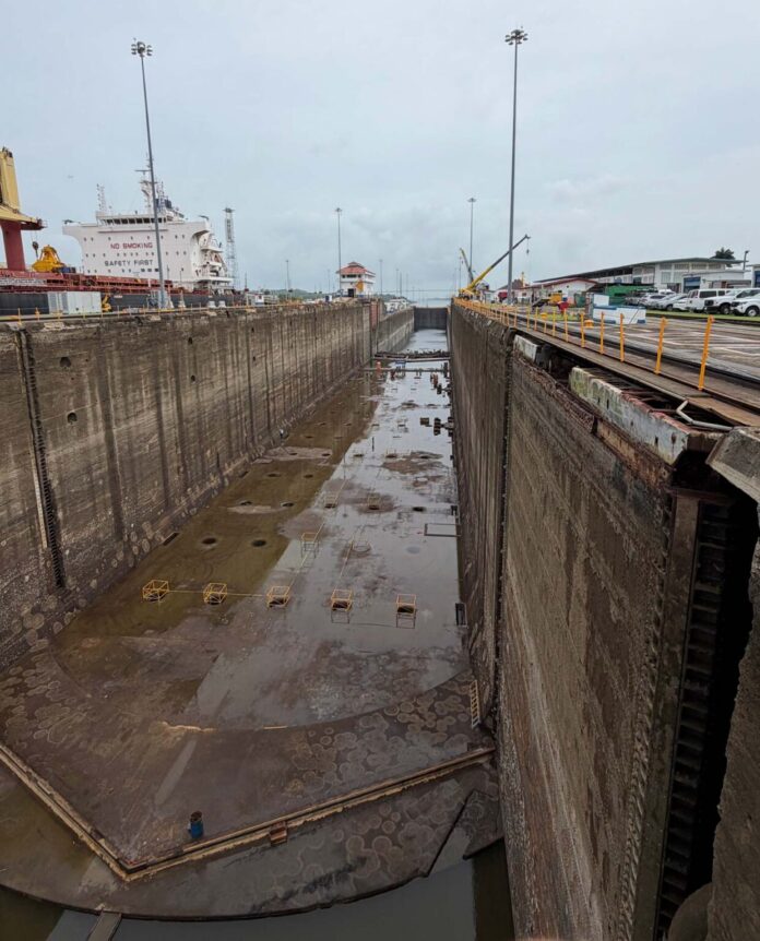 Panama Canal carries out Gatun Locks maintenance without disrupting transits