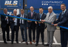 Contargo launches first electric trucks in France (from left to right): Olivier Matrat, Director Adjoint Direction Territoriale VNF, Bruno Fontaine, President Norlink Fluvial and President CCI Grand Hainaut, Philippe Hourdain, President Norlink, Jürgen Albersmann, CEO Contargo, Pierre Griner, President Syndicat Mixte Docks Seine Nord Europe Escaut, Raf von Dijck, Managing Director Contargo North France, Stéphane Costaglioli, sous-préfet in Valenciennes (© Contargo)