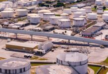 Port Everglades demonstrates significant economic impact Port Everglades generates approximately US$ 48.3 billion in economic activity and supports nearly 300,000 jobs throughout Florida.