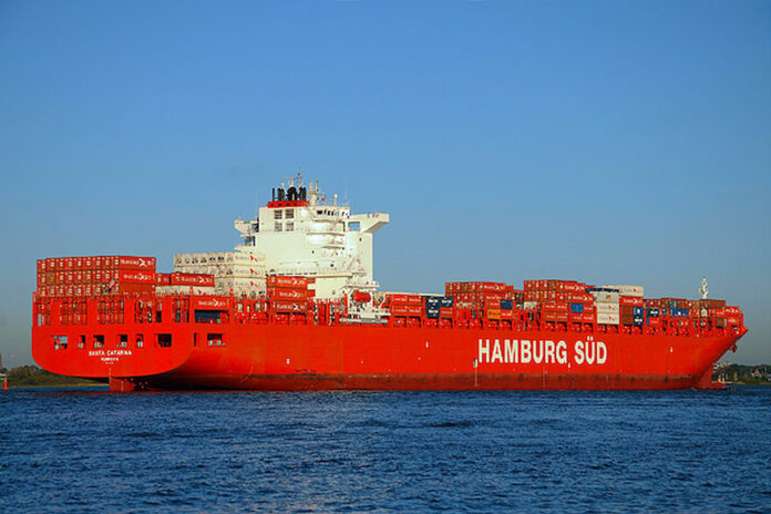 Maersk Line has sent its ships through the Red Sea after a three-month absence, as tonnage availability remains low.