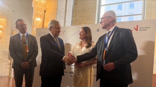 From left: Sergio Cappelletti Drass CEO, Antonio Tajani Deputy Prime Minister and Minister of Foreign Affairs and International Cooperation of Italy, Cecilie Myrseth Minister of Trade and Industry, Espen Henriksen SVP Uncrewed Platforms KONGSBERG.