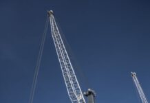 Broekman Logistics expands heavy-lift capacity with Liebherr LHM 800 Broekman Logistics expands heavy-lift capacity with Liebherr LHM 800