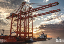 Baltic Container Terminal receives quay cranes Two new quay cranes manufactured by ZMPC have arrived at Baltic Container Terminal in Gdynia as part of a joint investment programme.