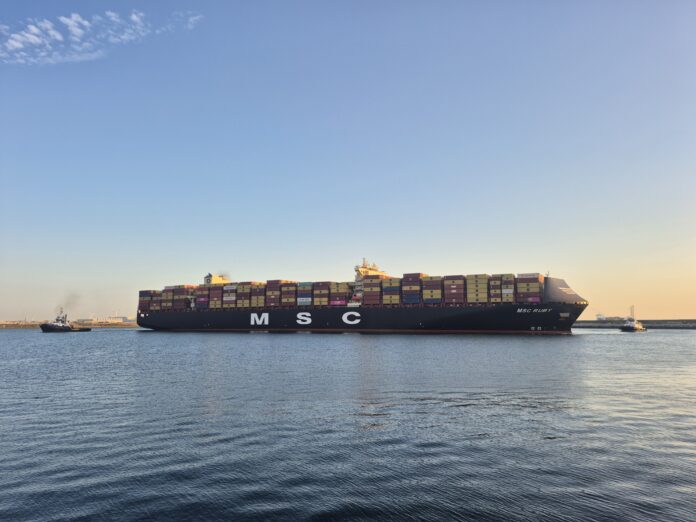 MSC RUby entrando en puerto de Bilbao MSC RUby entrando en puerto de Bilbao