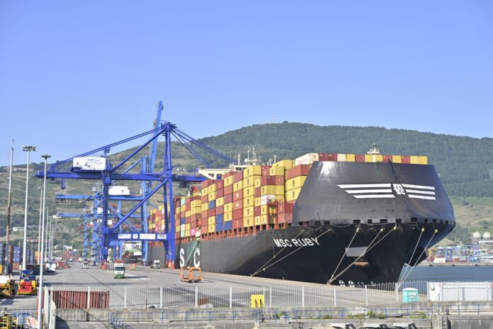 MSC Ruby en puerto de Bilbao