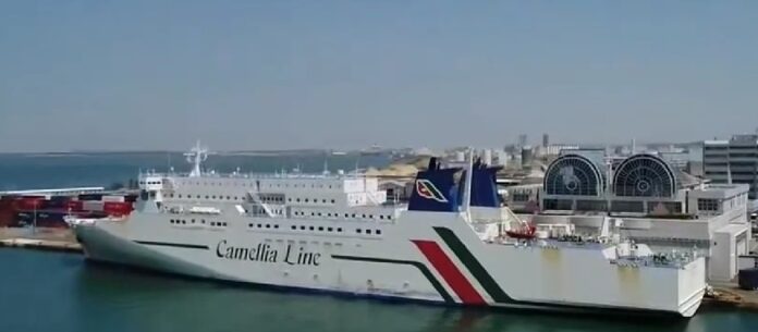 New Camellia, a car ferry plying the Busan