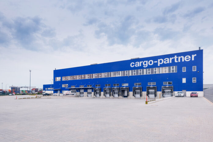 cargo-partner_NX-Integration_Warehouse_Dunajska-Streda With modern iLogistics Centers in Bratislava and Dunajská Streda, cargo-partner Slovakia offers a total of 26,400 m² of warehouse space.