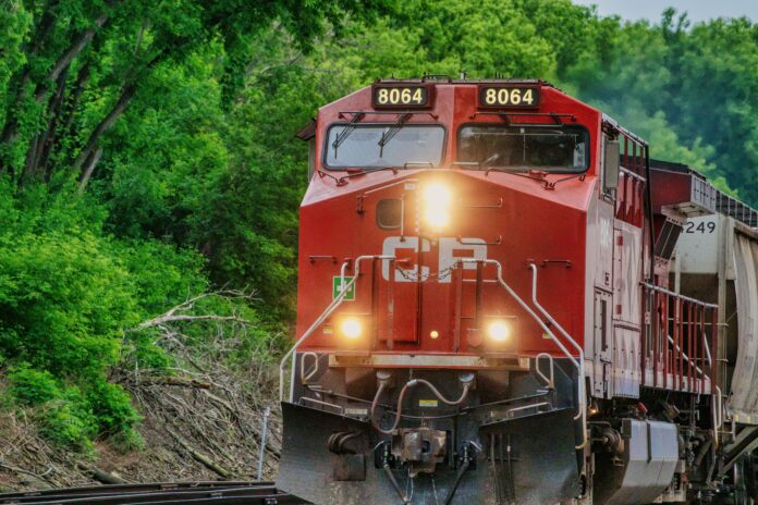 CN and Union Pacific sign agreement to preserve competition in Norfolk Southern merger