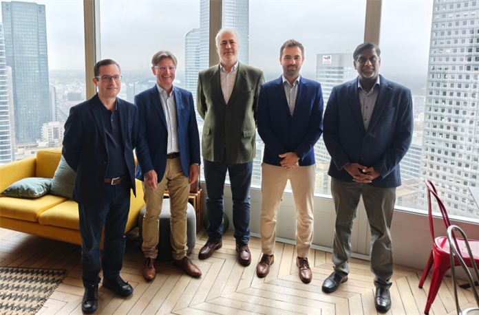 Hakan Yildiz (Wärtsilä), Paul Maes (Africa Power Services), Marc Thiriet (Wärtsilä), Alrick Theretz (Africa Power Services) and Sameer Poredi (Wärtsilä).