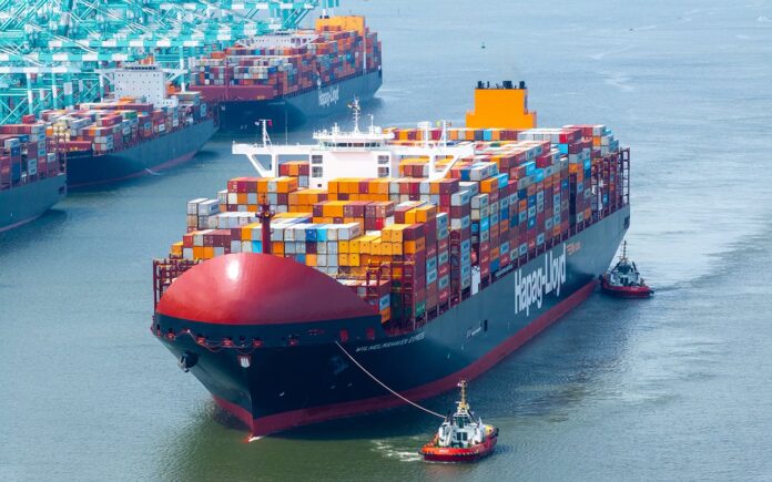 HLAG_WilhelmshavenExp_03_1280x800 Hapag Lloyd vessel Wilhelmshaven