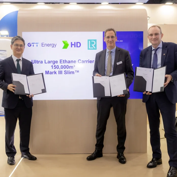 (L-R) Hongryeul Ryu, Chief Technology Officer, HHI; François Michel, Chief Executive Officer, GTT; and Andy McKeran, Chief Growth Officer