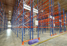 DP World opens Bang Na distribution centre in Thailand DP World today announced the opening of a new contract logistics distribution centre in Bang Na, expanding its logistics capacity in Thailand.
