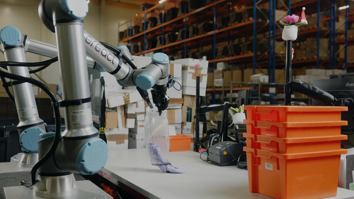«CEVA» و«Zalando» و«Sereact» تنشر روبوتات بالذكاء الاصطناعي لمعالجة المرتجعات