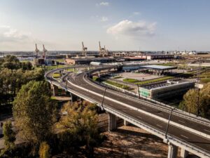 Port of Riga opens traffic overpass and checkpoint for Kundziņsala