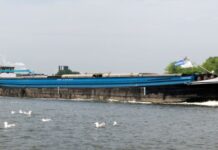 Amsterdam-Rhine canal night closure revoked The planned night-time closure of the Amsterdam-Rhine Canal has been revoked following intensive consultations.