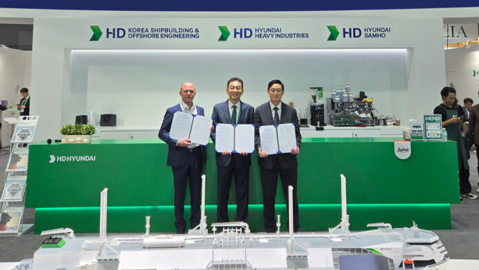 (L to R): Matthew Mueller, ABS Vice President, North Pacific Business Development; Chang Kwangpil, HD KSOE Senior Executive Vice President and Chief Technology Officer; and Mingi KIM, Siemens Digital Industries Software Sr. Enterprise Sales Manager