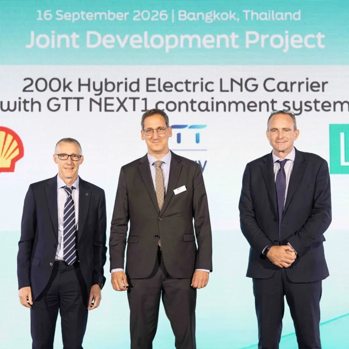 (L-R) Stephen Brown, Technology Manager, Shell; Francois Michel, Chief Executive Officer of GTT; Andrew McKeran, Chief Growth Officer, Lloyd's Register