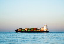 XLY expands Qingdao–Russia service container ship in the sea