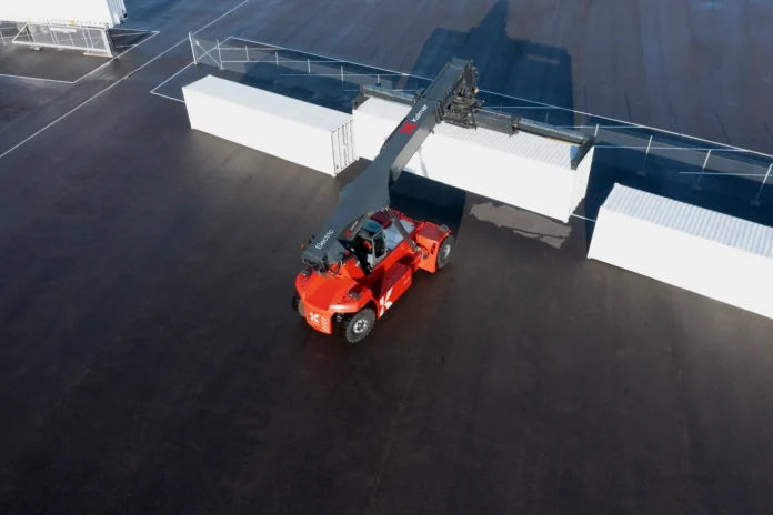 This marks the first equipment order from the Port of Helsingborg under the six-year frame agreement signed in Q2 2026.